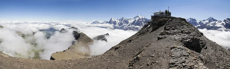 Am Schilthorn über den Wolken
