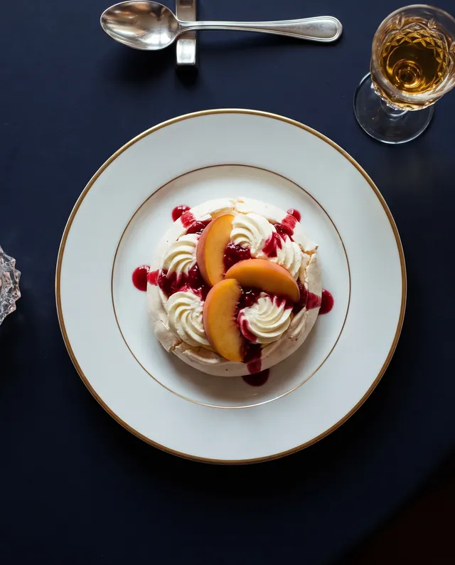 Pfirsich Melba Pavlova